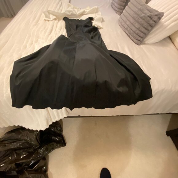 Belissima Formal Wide Lapel 3/4 sleeve Mermaid Gown Ivory & Black Ruched Size 8 - Picture 9 of 11